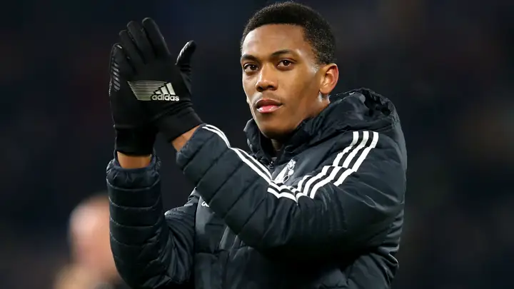 โรมาเล็งคว้า มาร์กซิยาล เติมแนวรุกแบบไร้ค่าตัว